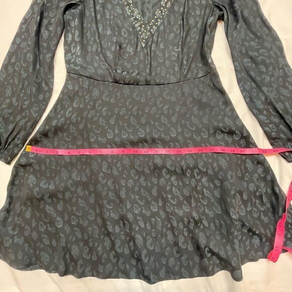 Avec Les Filles Gray Long Sleeve Studded Dress, size M - EUC - Picture 10 of 12